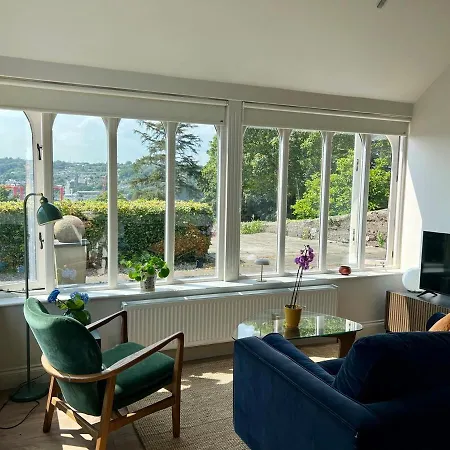 Norwood Guest Cobh